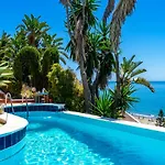 Villa Stunning Beachclose By Costarentals - Ref 03 *