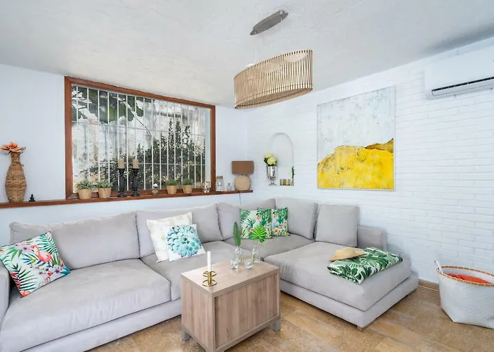 Villa Stunning Beachclose By Costarentals - Ref 03 *